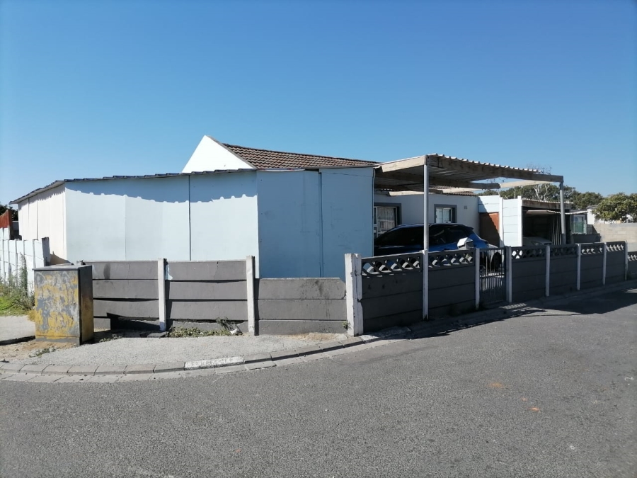 2 Bedroom Property for Sale in Lentegeur Western Cape